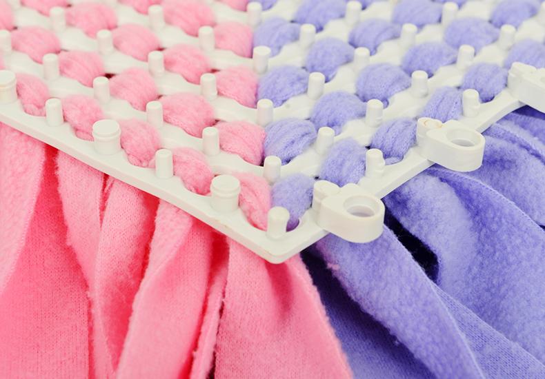 IQ Development Rainbow Snuffle Mat